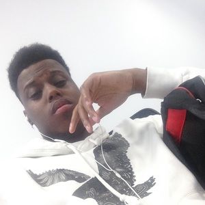 Meet your Posher, Devante